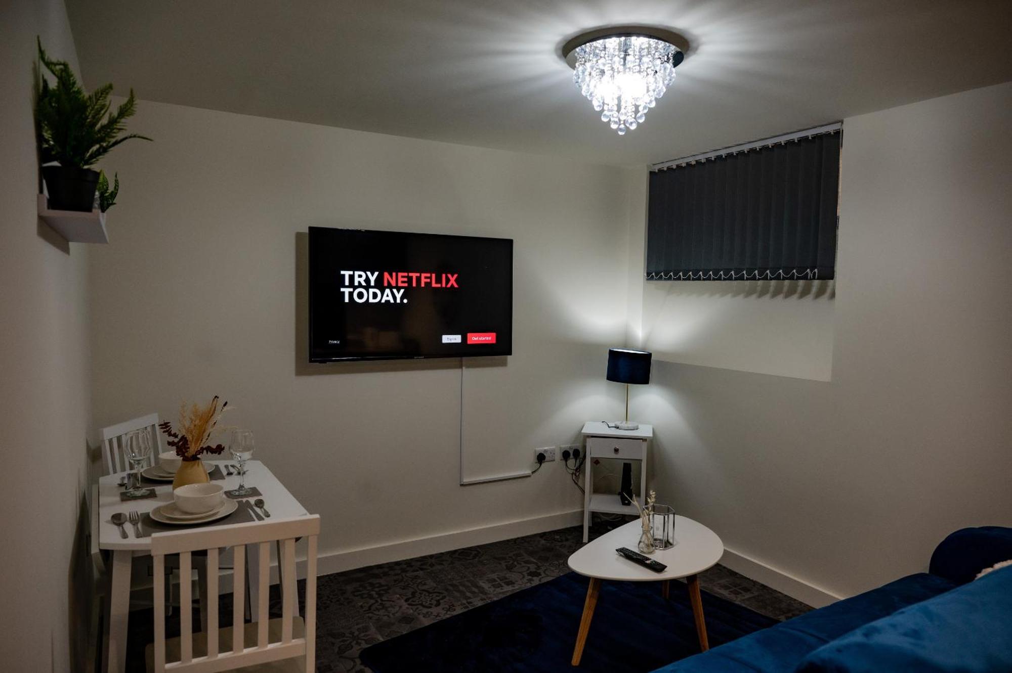 Апартаменты Basement Bliss Hideaway Брадфорд Экстерьер фото